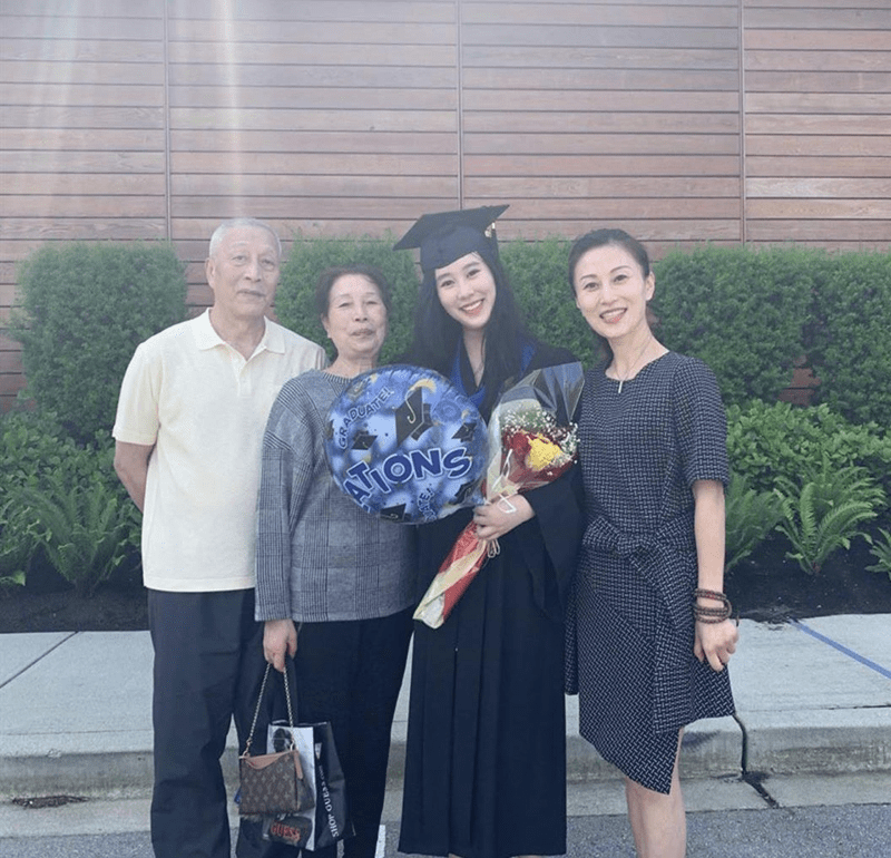 曝杨子黄圣依离开镜头关系很好,一、杨子与黄圣依,娱乐圈中的耀眼明星