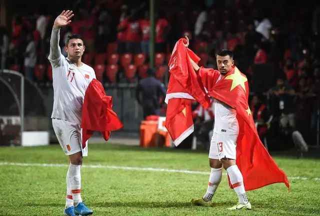 关于足球队踢出比分13:1传闻的官方辟谣声明,澄清请外援的误解