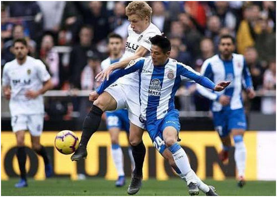 关于足球队踢出比分13:1传闻的官方辟谣声明,澄清请外援的误解