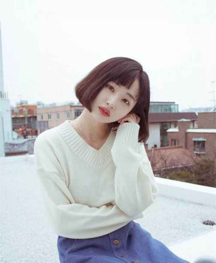 最新短发发型图片女,心灵洗涤与轻松之旅的自然美景探索