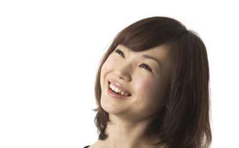 赵薇最新发型下的温馨日常与友情爱意的交织