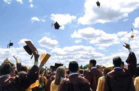 留美学生失踪背后的励志故事,逆风翱翔,学习变化的力量铸就自信成就之路的最新消息(11月8日)