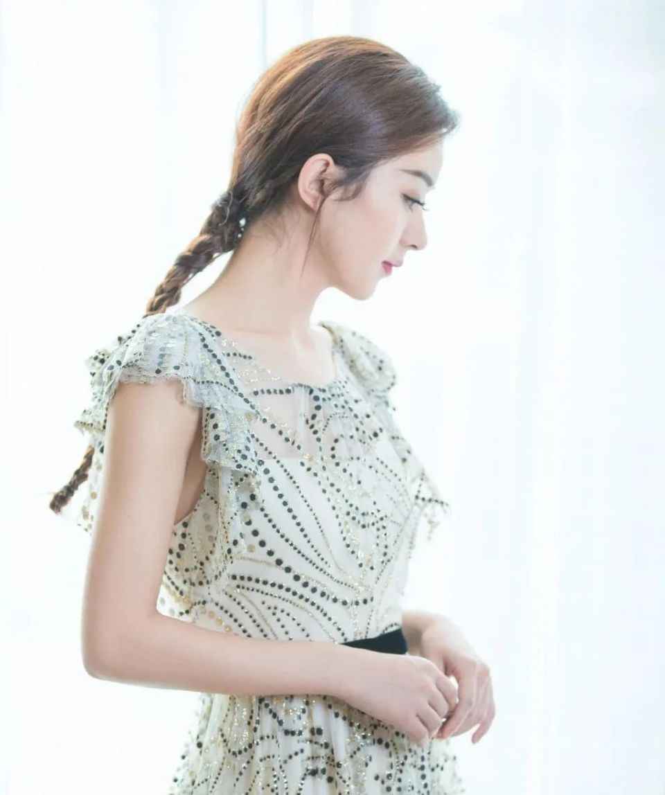 赵丽颖发型新潮流揭秘,科技染发革命与前沿时尚魅力之旅的启示