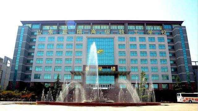 汉中幼儿园科技招聘日,智能幼教机器人引领未来教育新篇章,11月13日盛大招聘开启!