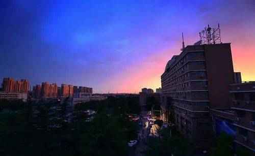 探索亚东十一月隐藏小巷的神秘特色小店,最新消息一览