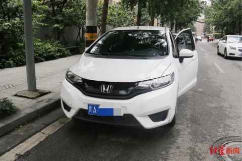 最准一肖100%中一奖,专家权威解答_JUR64.567灵动版